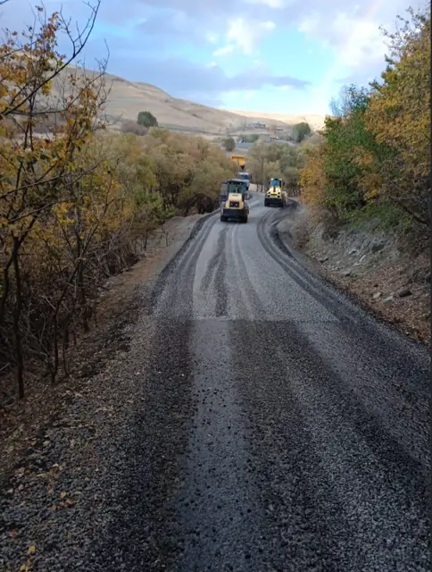 Köy yolu — Silindirle sıkıştırma